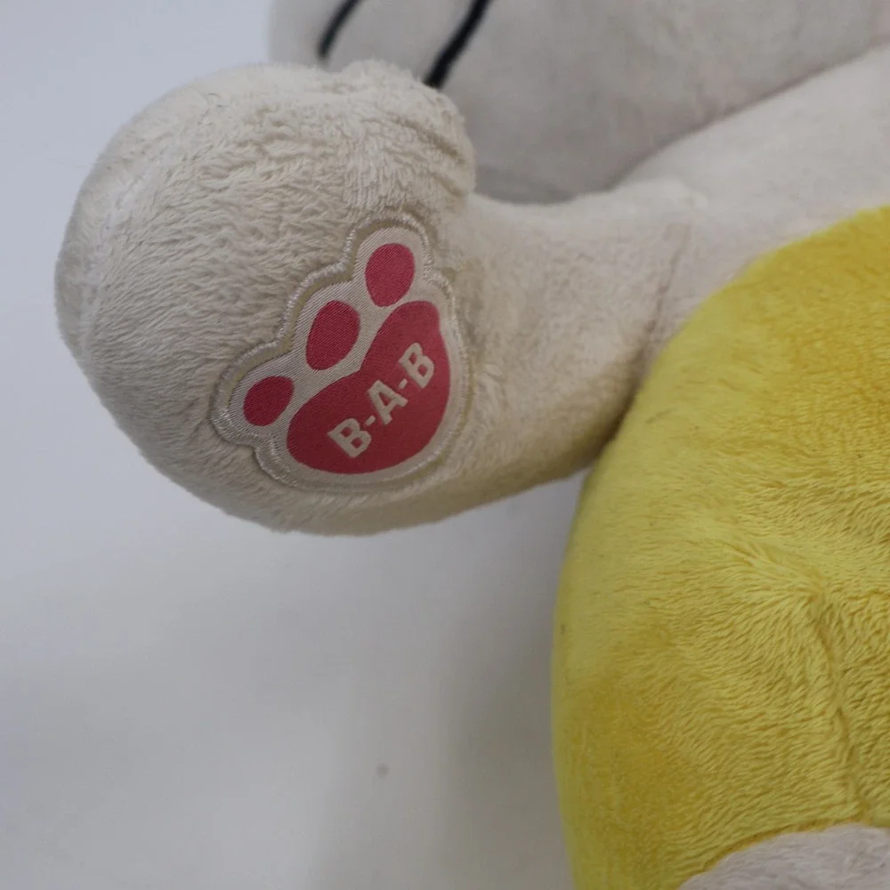 Build-A-Bear cuddle up